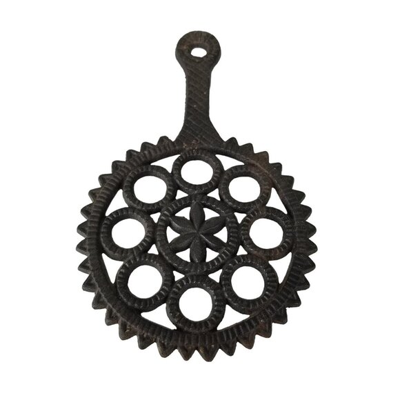Vintage Cast Iron Decorative Trivet With Handle Floral & Circular Pattern - Picture 1 of 6